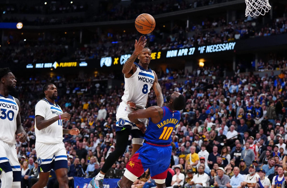 Aturan charge dan block dalam NBA yang sering membingungkan
